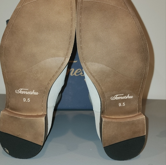 Men's Beige Suede Boots - Picture 3 of 4